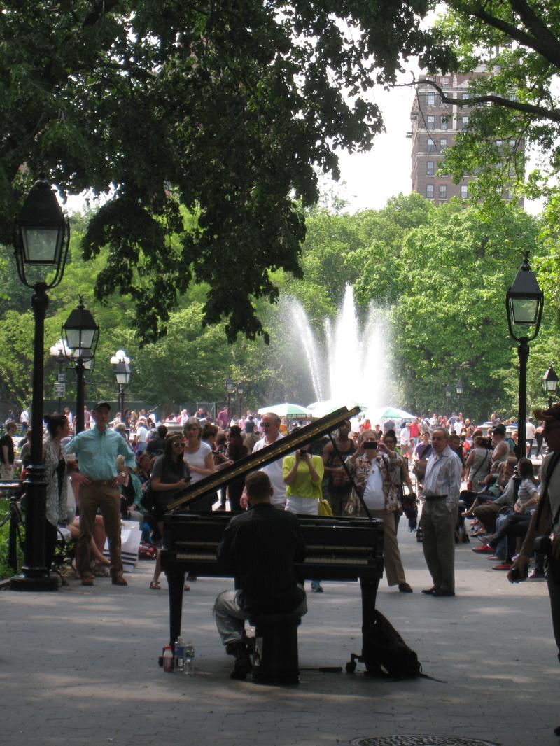 IMG_5788 Pianist in Washington Square Park, NY 20130609